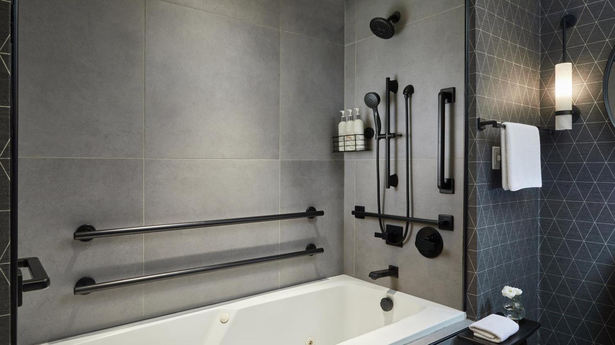 Suíte de 1 Quarto com Banheira - Acessível para Hóspedes com Mobilidade Reduzida