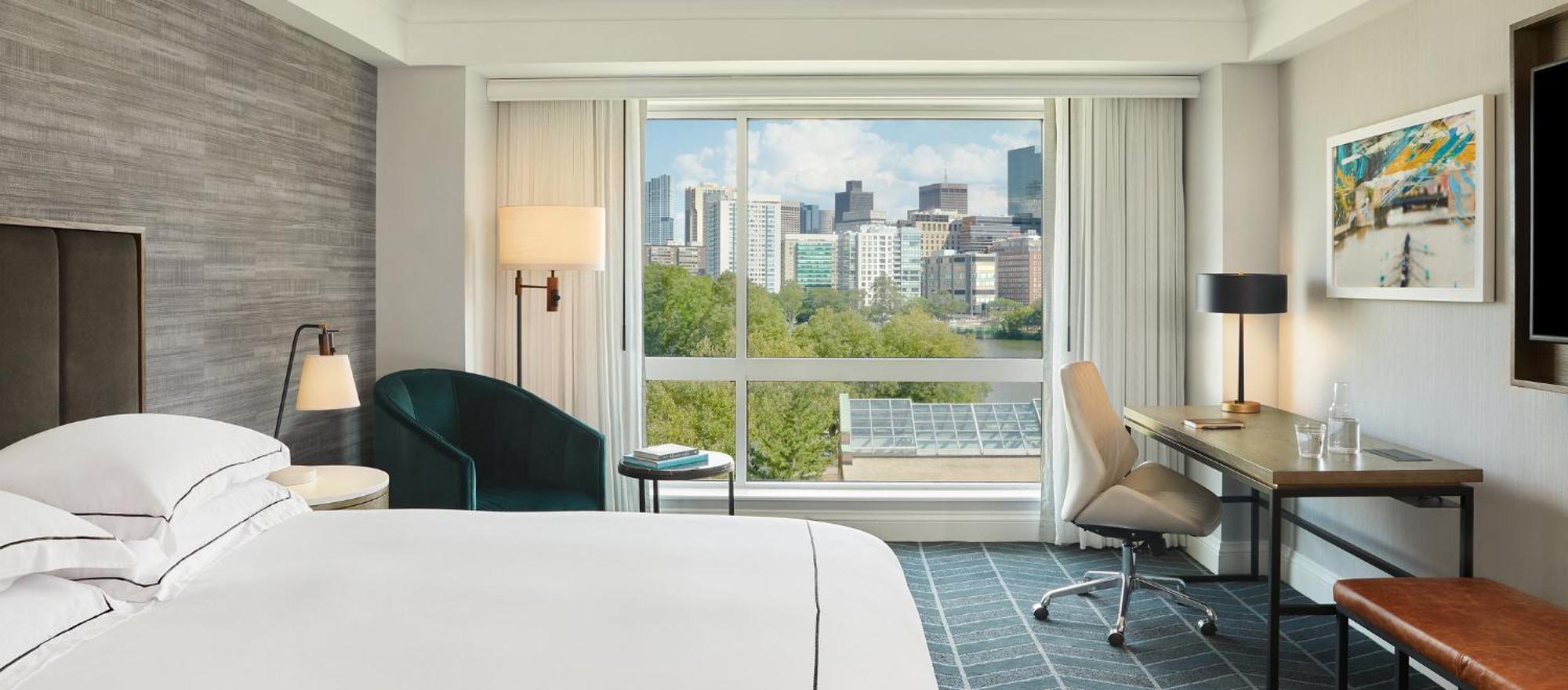 Essential King Room View,1661638321:JPEG